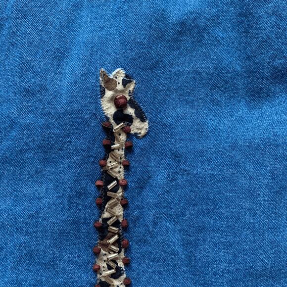 Vintage 90s Chambray Medium Wash Denim Shirt Jacket Giraffe Animal Beaded Safari - Picture 8 of 12